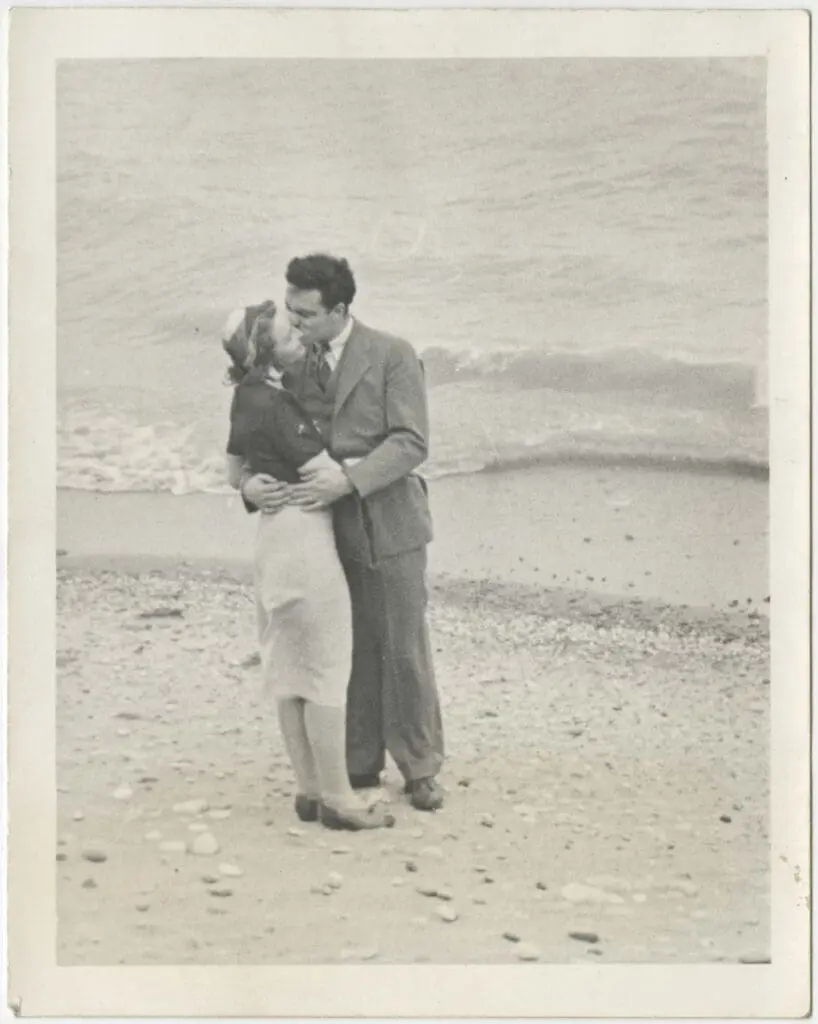 Edith and Brian on the shore of Lake Michigan, Chicago, after getting married, 1938. Courtesy of the Brian and Edith Heath/Heath Ceramics Collection, Environmental Design Archives, UC Berkeley.