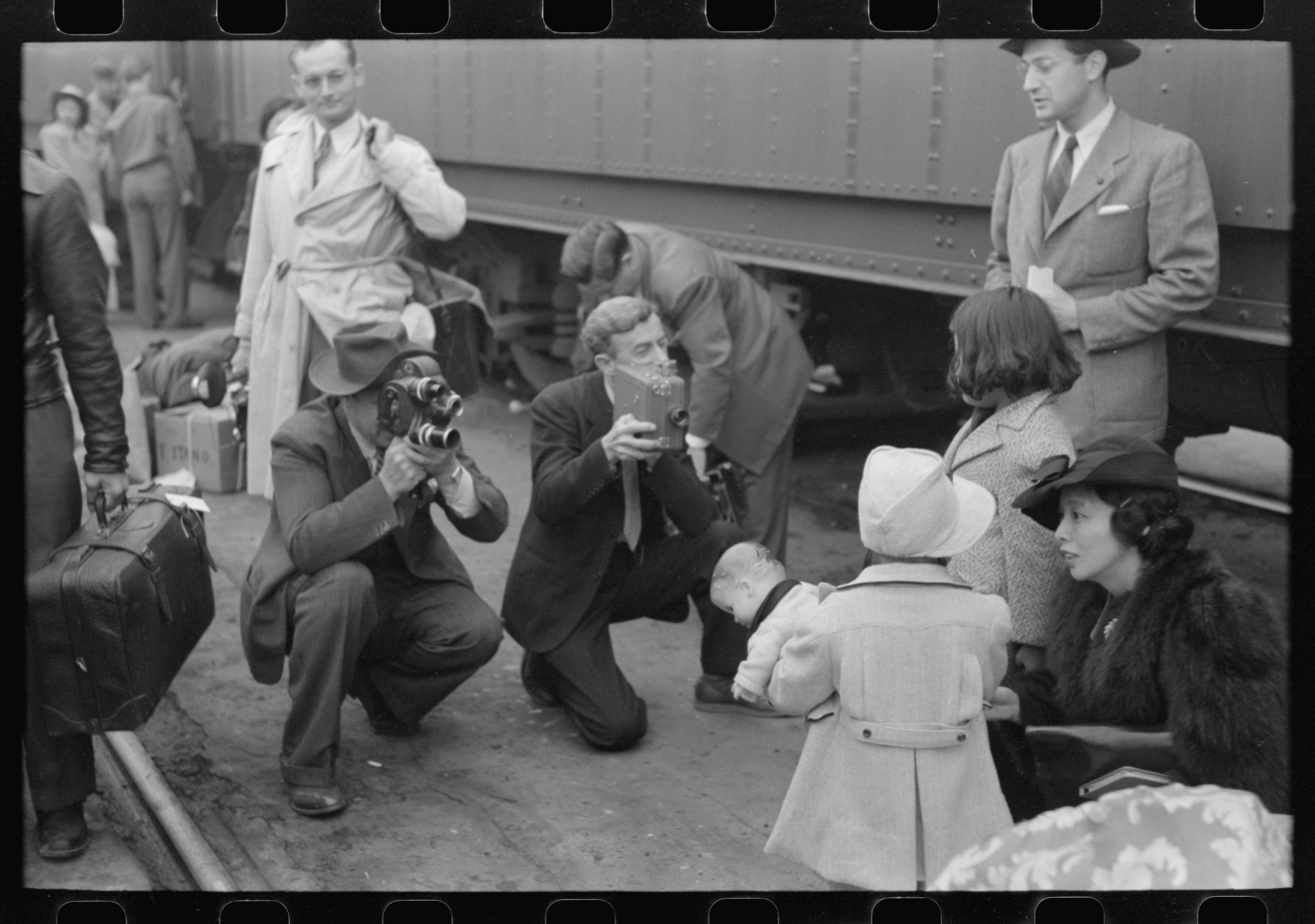 Russell Lee, Photographers document the forced removal of Japanese Americans at the train bound for Owens Valley, Los Angeles, California, 1942. Courtesy of the Library of Congress, Prints & Photographs Division, Farm Security Administration/Office of War Information Black and White Negatives.